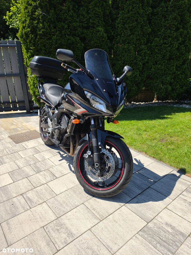 Yamaha FZ6 - 1