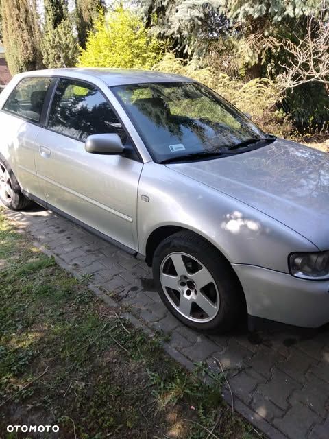 Audi A3 3-drzwiowe 1.6 Ambition - 4