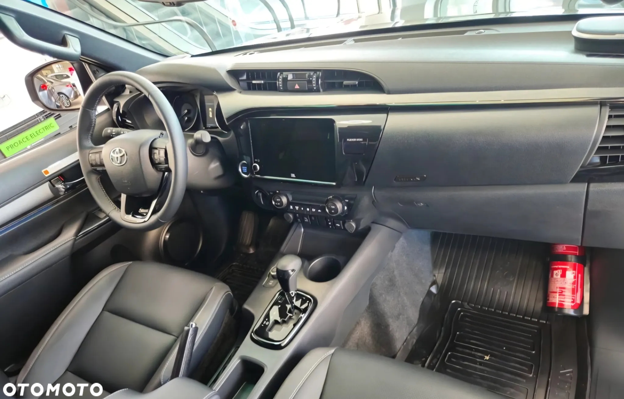 Toyota Hilux 2.8 D-4D Double Cab Invincible 4x4 - 4