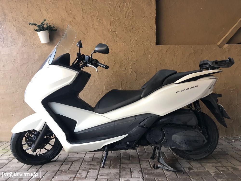 Honda Forza NSS300 - 1