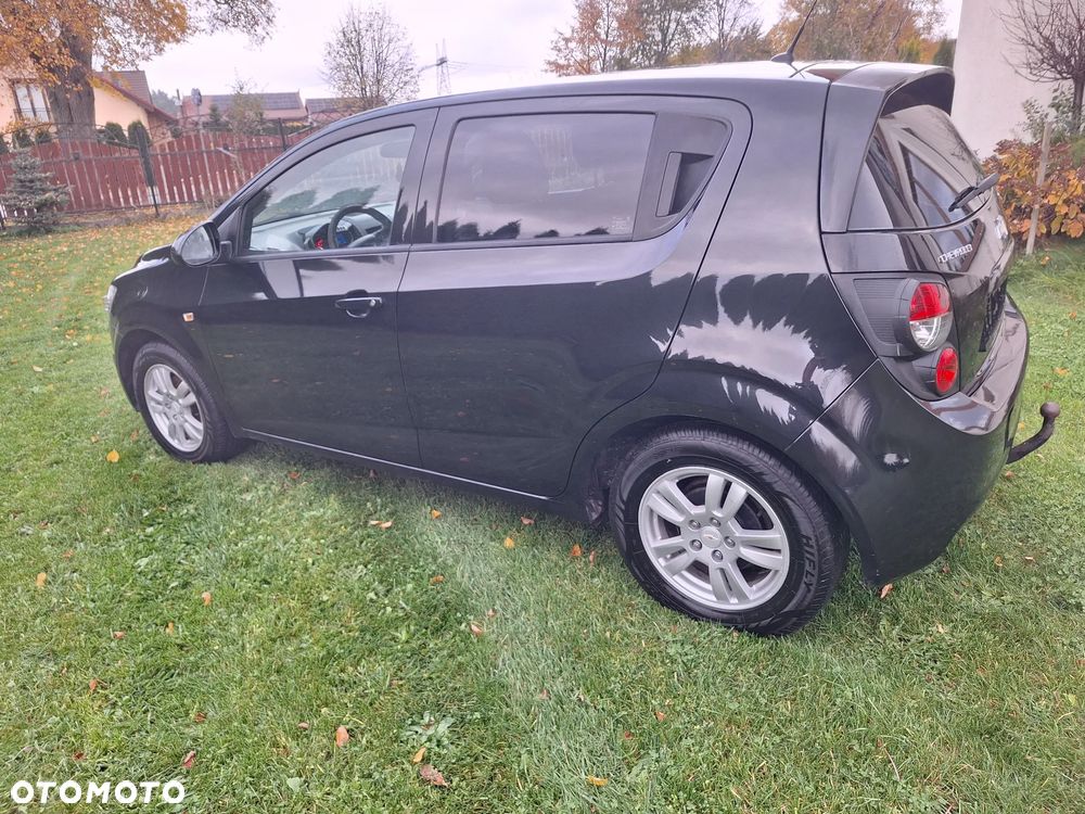 Chevrolet Aveo - 14