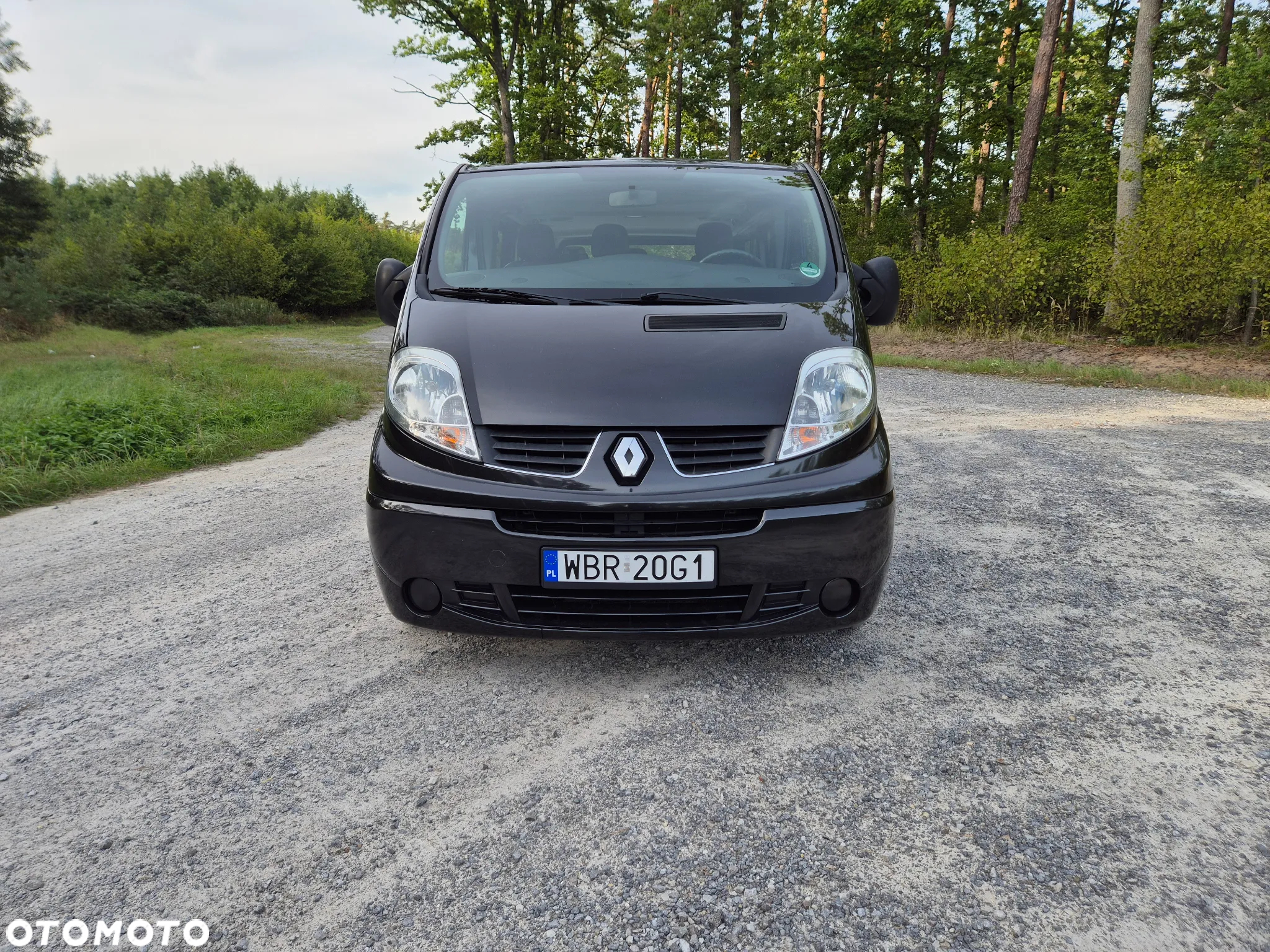 Renault Trafic 2.0 dCi 115 FAP Grand Passenger Black Edition - 10