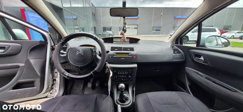 Citroën C4 1.4 16V Magic - 19