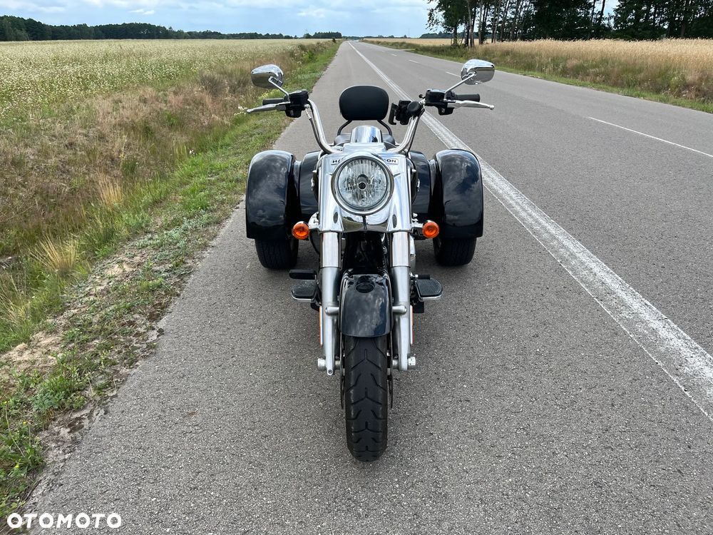 Harley-Davidson Trike Freewheeler - 8