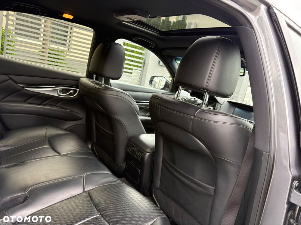 Infiniti Q70 2.2d Premium Executive - 12