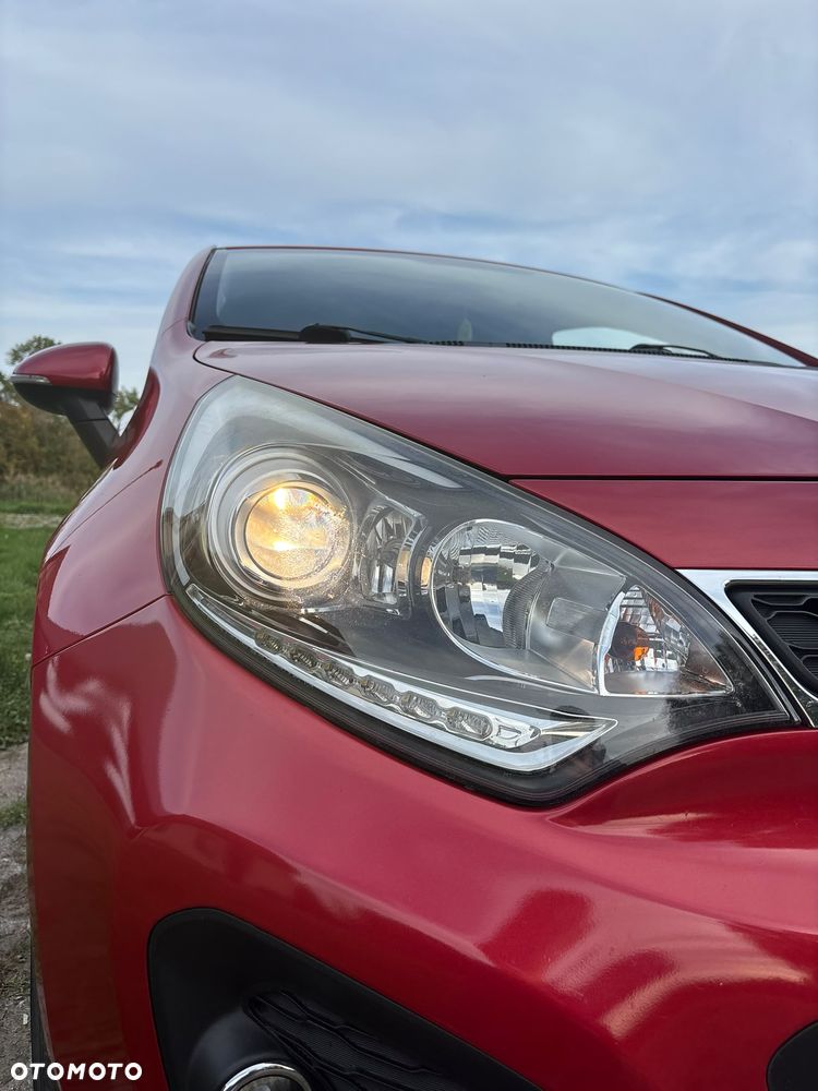 Kia Rio - 16