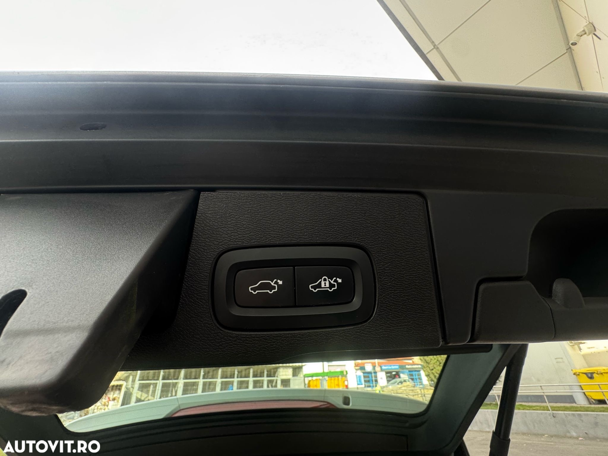Volvo XC 60 D4 AWD Momentum - 19