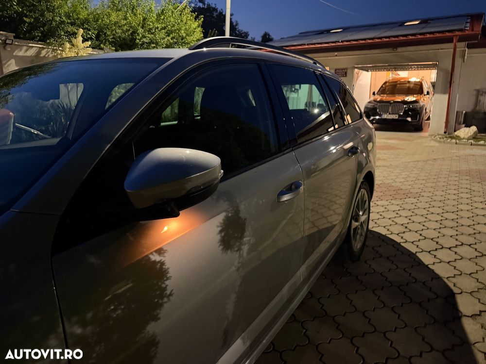 Skoda Octavia 2.0 TDI DSG Ambition - 26