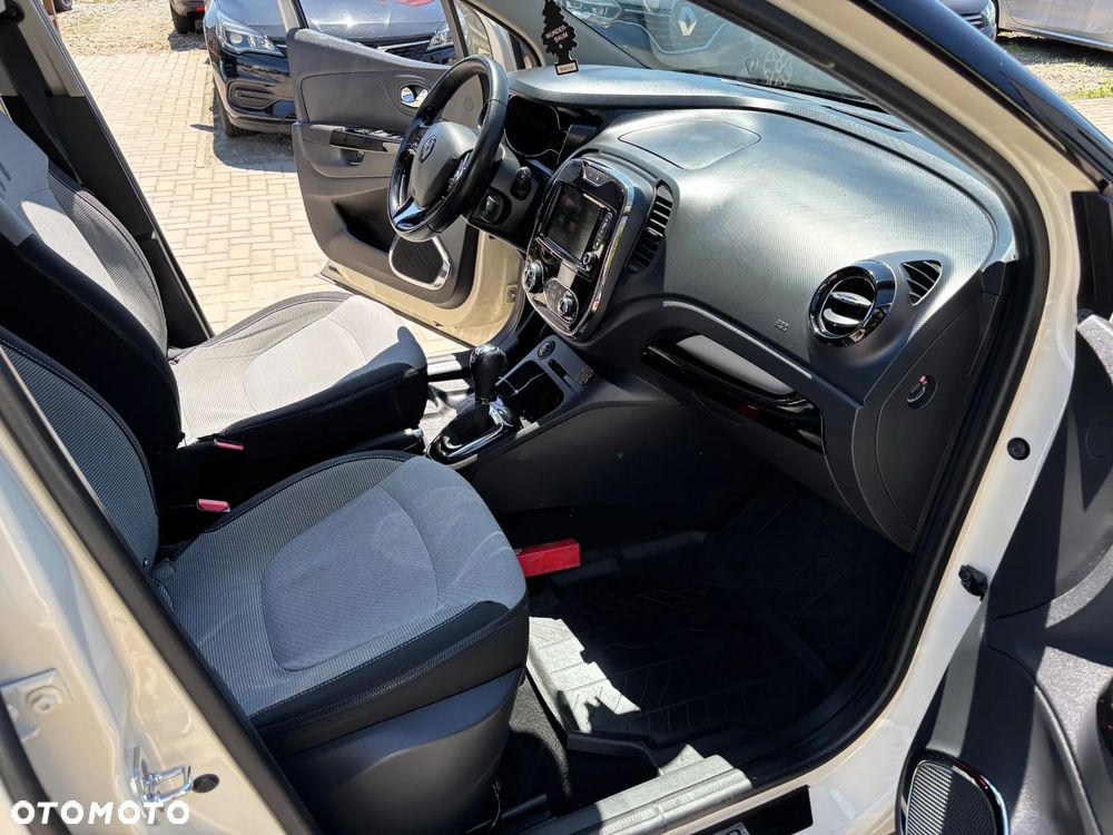 Renault Captur - 23