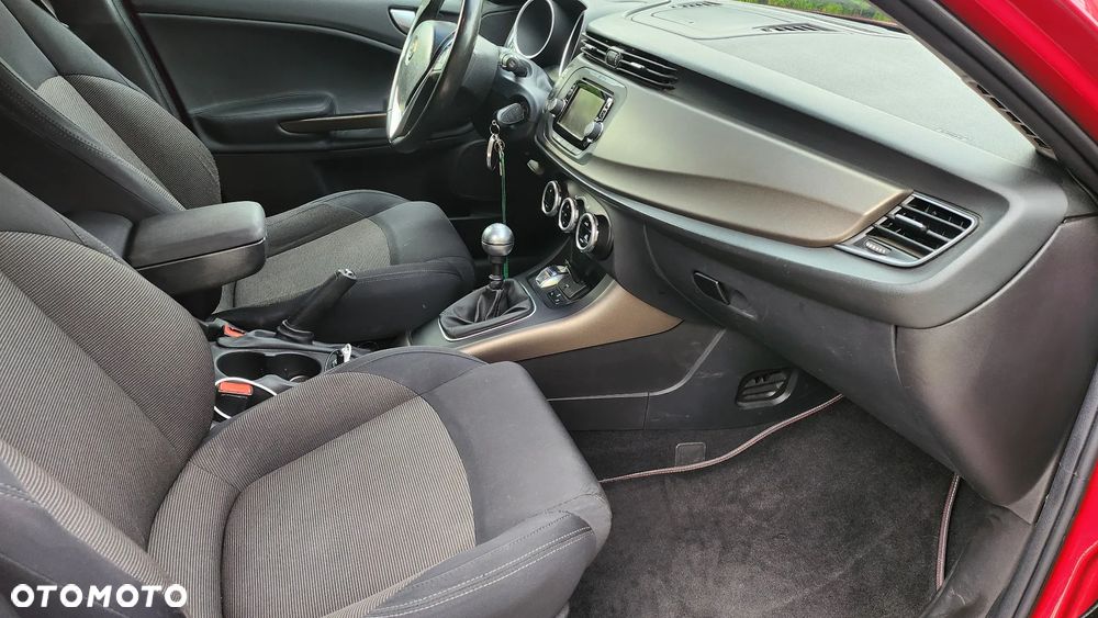 Alfa Romeo Giulietta 1.4 TB MultiAir Distinctive - 16