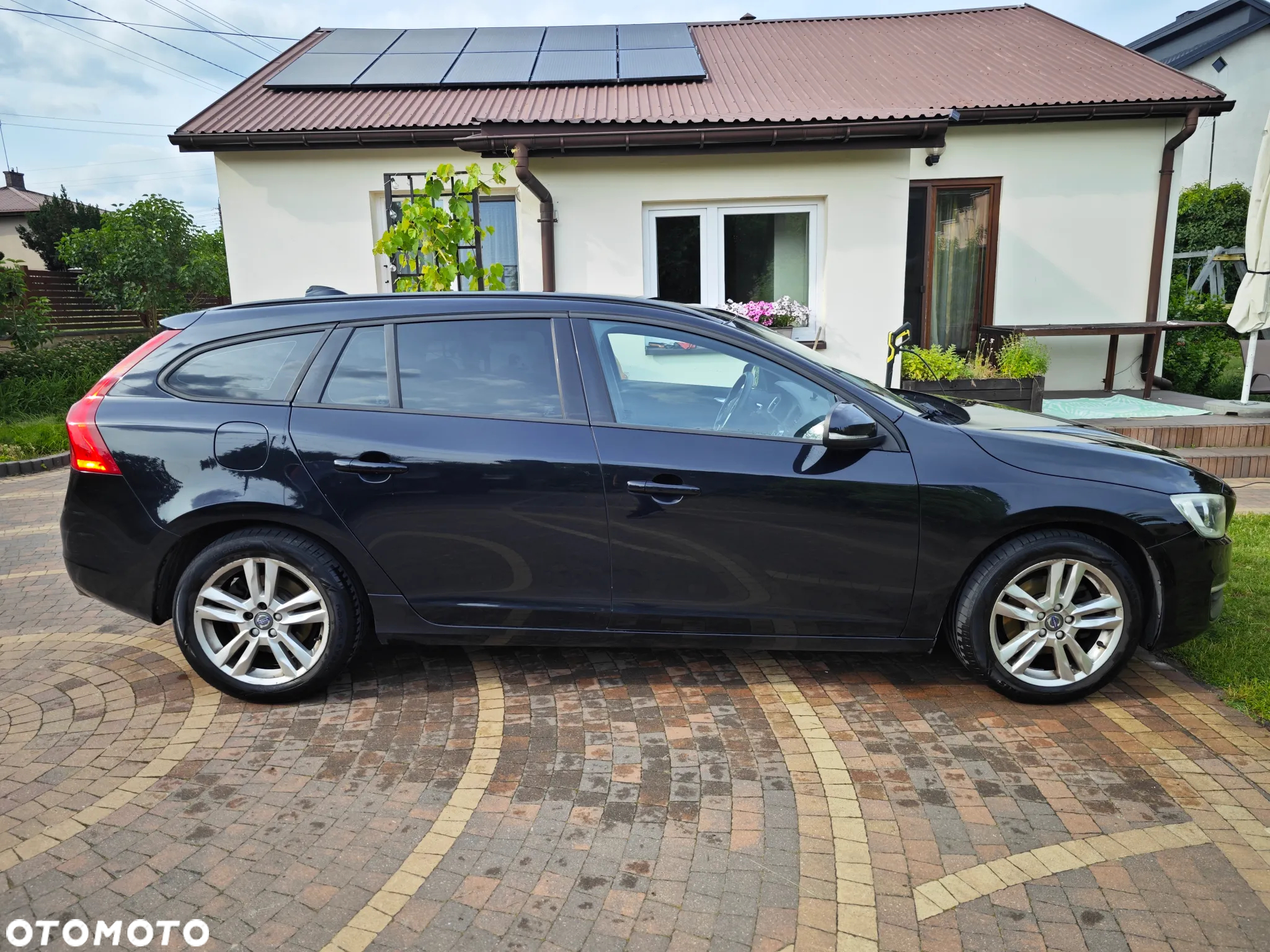 Volvo V60 D4 Drive-E Momentum - 4