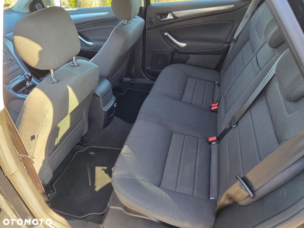 Ford Mondeo 2.0 TDCi Titanium - 12