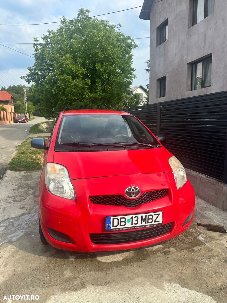 Toyota Yaris 1.3 Luna - 1