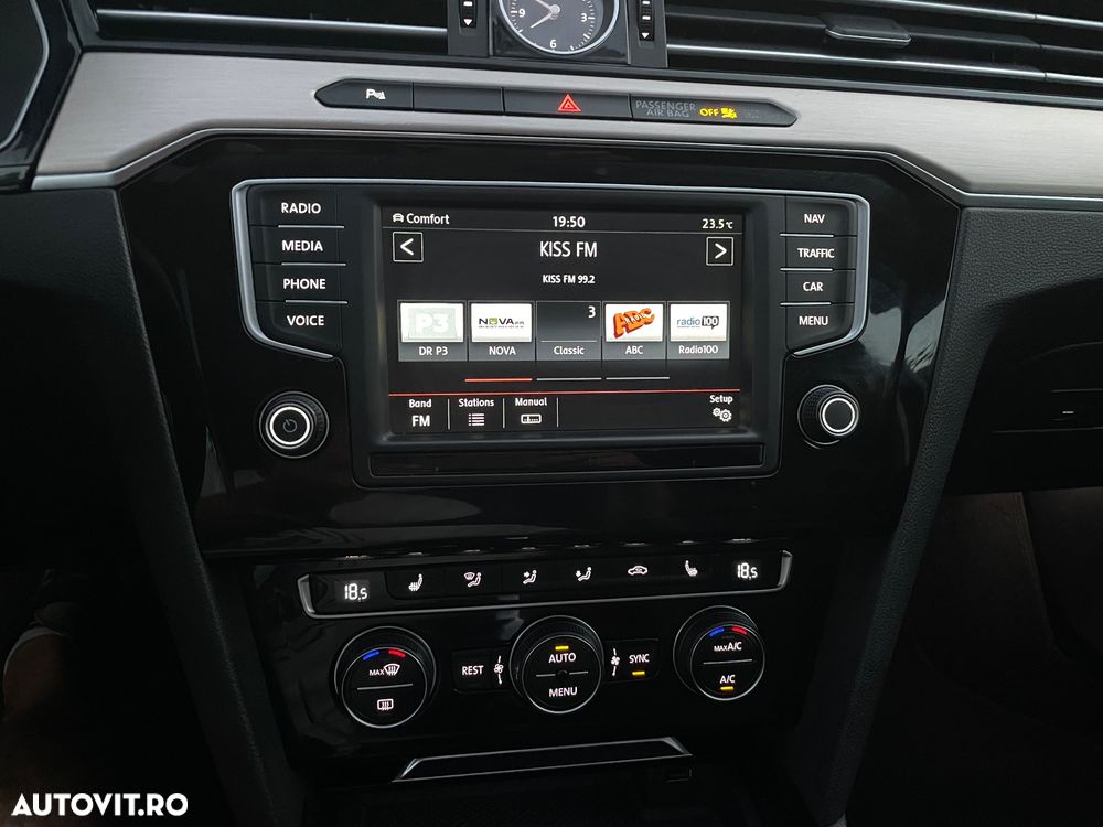 Volkswagen Passat - 36