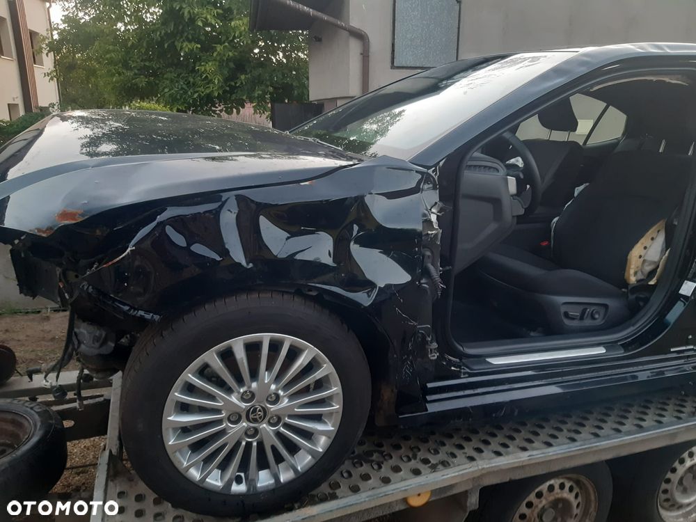 Toyota Camry 2.5 Hybrid Dynamic Force Comfort e-CVT - 11