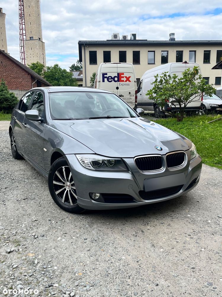 BMW Seria 3 318d DPF Edition Lifestyle - 2