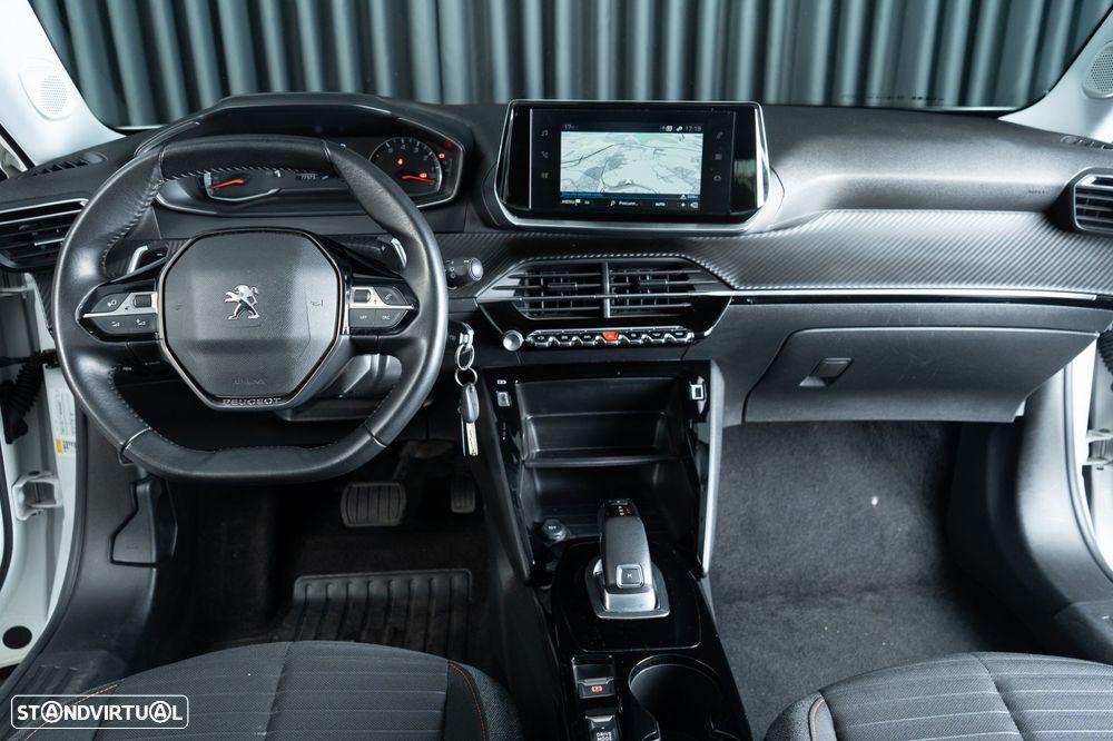 Peugeot 2008 1.2 PureTech Active Pack EAT8 - 11