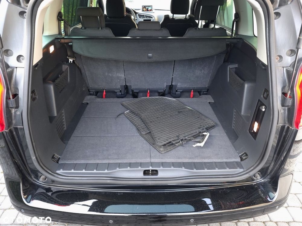Peugeot 5008 - 35