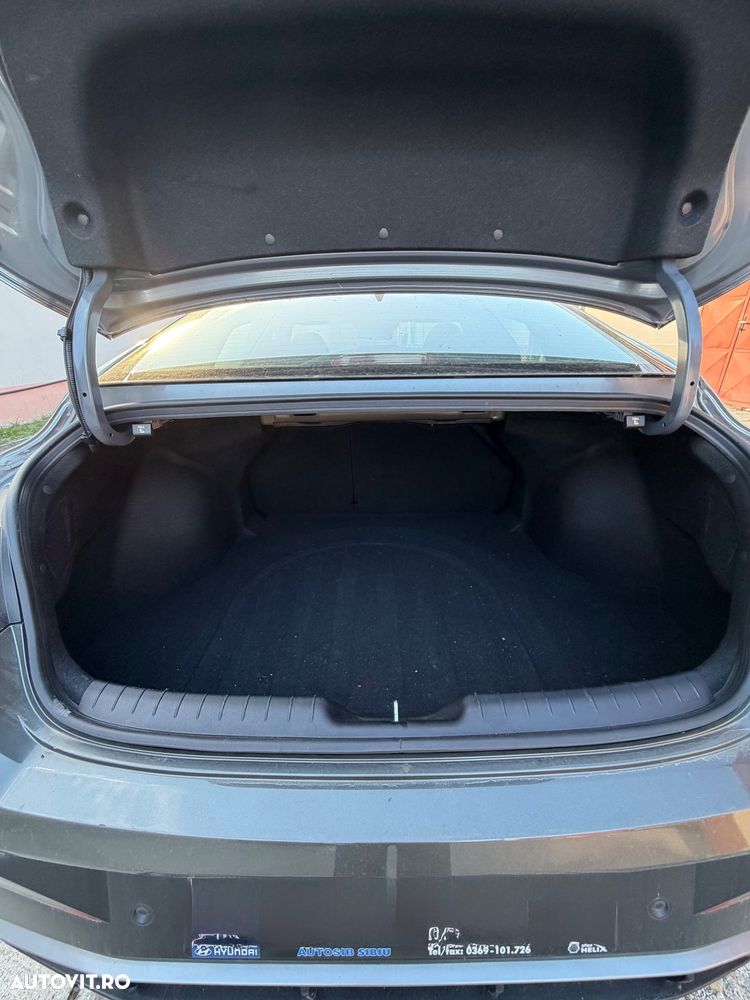 Hyundai Elantra 1.6 l 123 CP CVT Highway - 7
