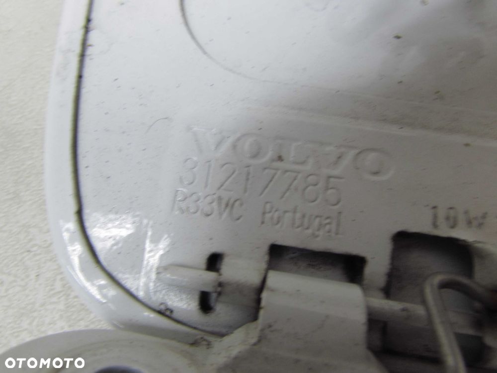VOLVO C30 06-13 KLAPKA KOREK WLEWU PALIWA 31217785 614-46 - 6
