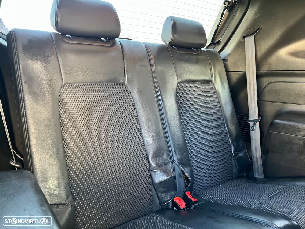 Chevrolet Captiva 2.0 VCDi Seven 7L - 26