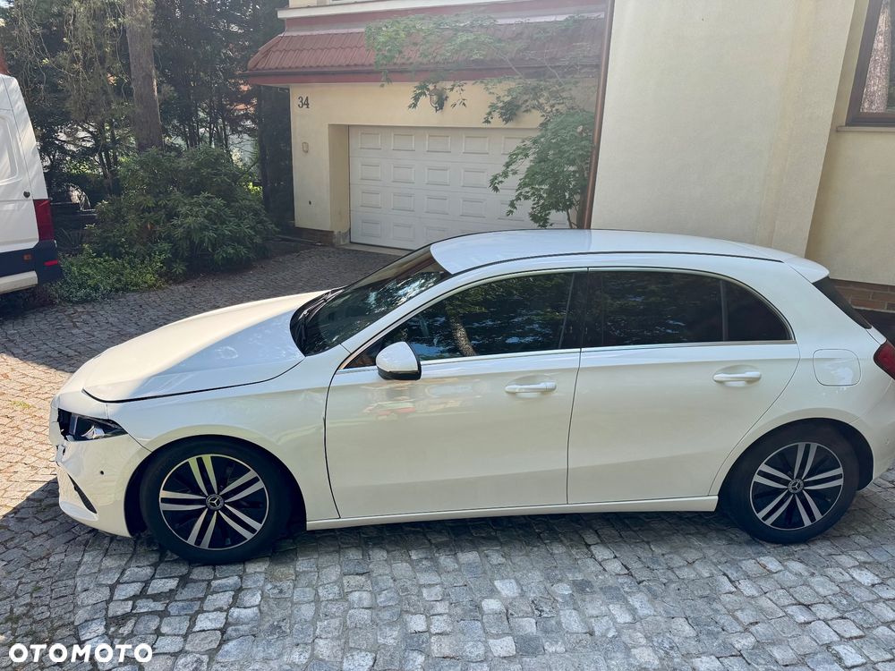 Mercedes-Benz Klasa A 180 Edycja specjalna 7G-DCT - 23