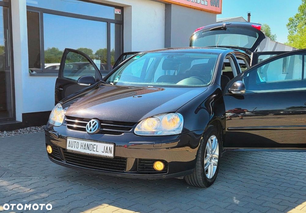 Volkswagen Golf - 6