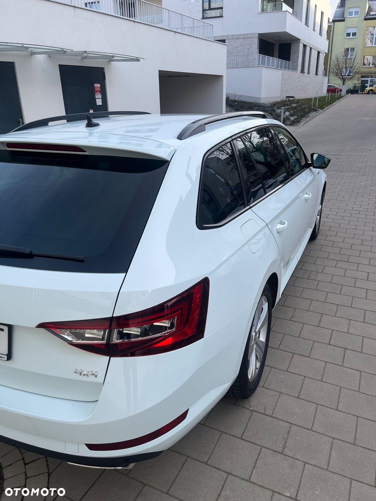 Skoda Superb 2.0 TSI 4x4 Sportline DSG - 4
