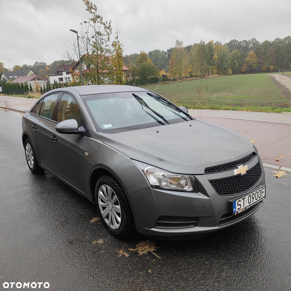 Chevrolet Cruze - 11