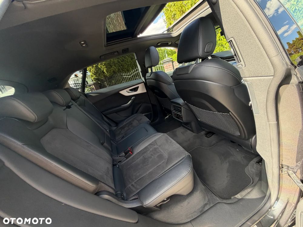 Audi Q8 55 TFSI mHEV Quattro Tiptronic - 34