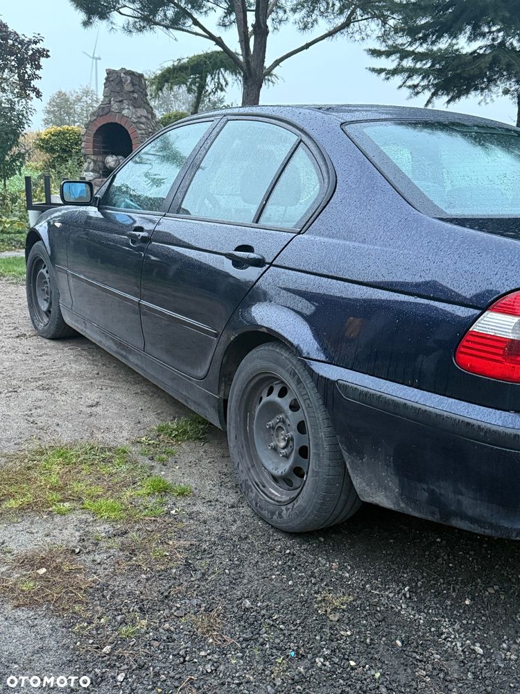 BMW Seria 3 318i - 12