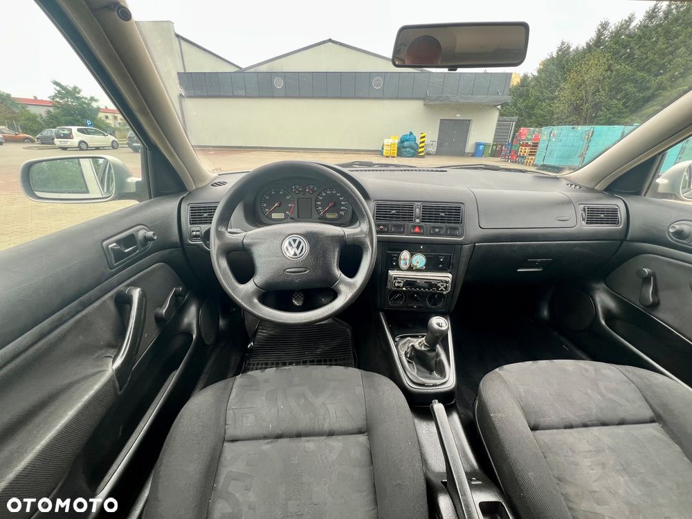 Volkswagen Golf - 16