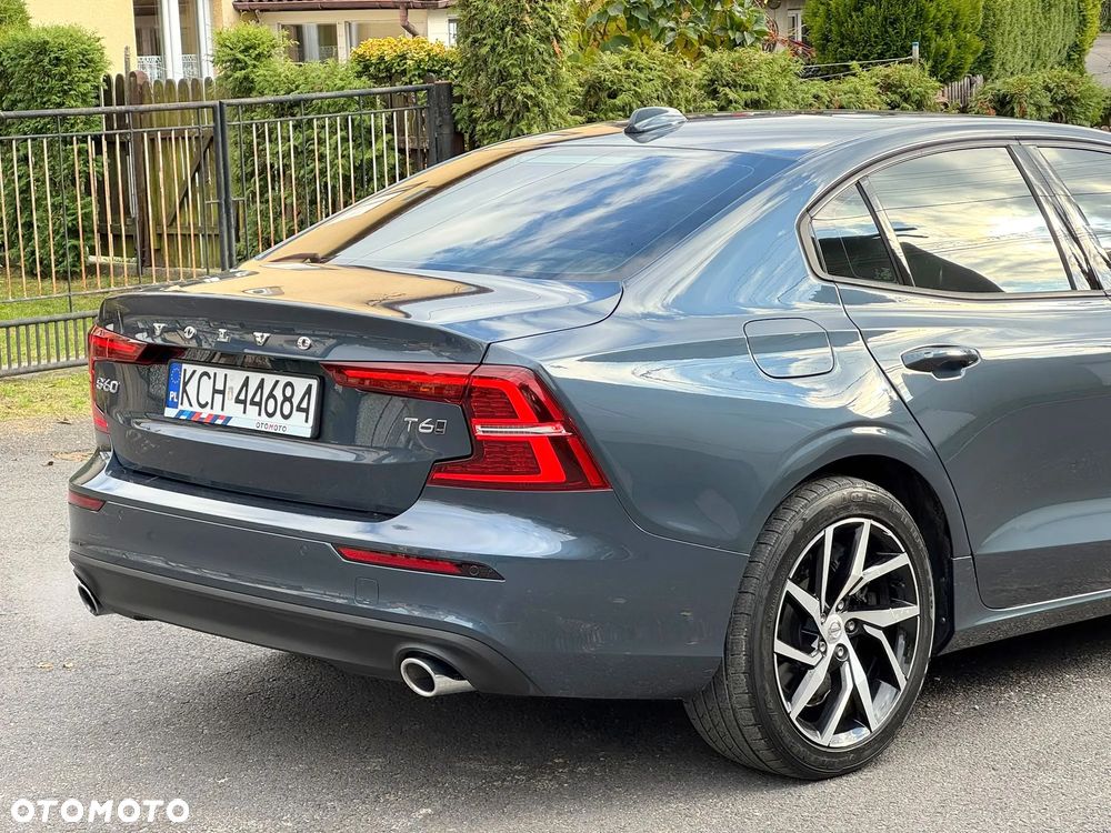 Volvo S60 T6 AWD Momentum Pro - 28