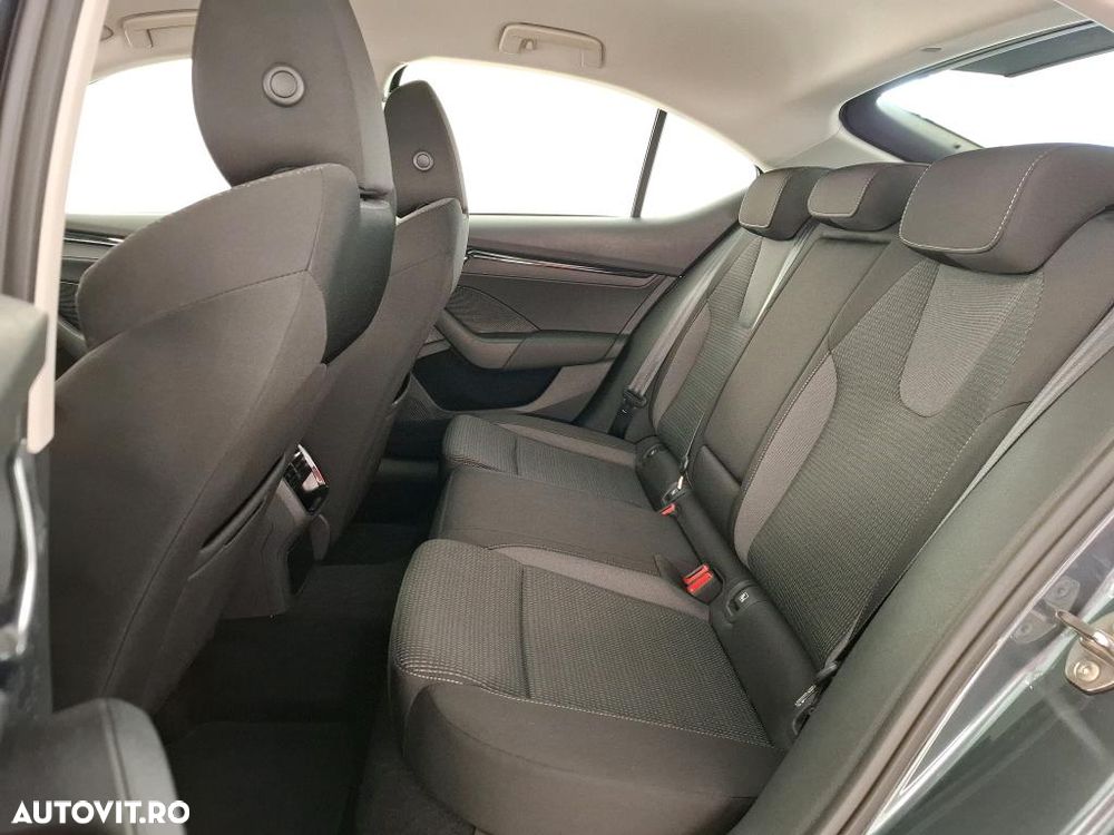 Skoda Octavia 1.4 TSI DSG Style - 8