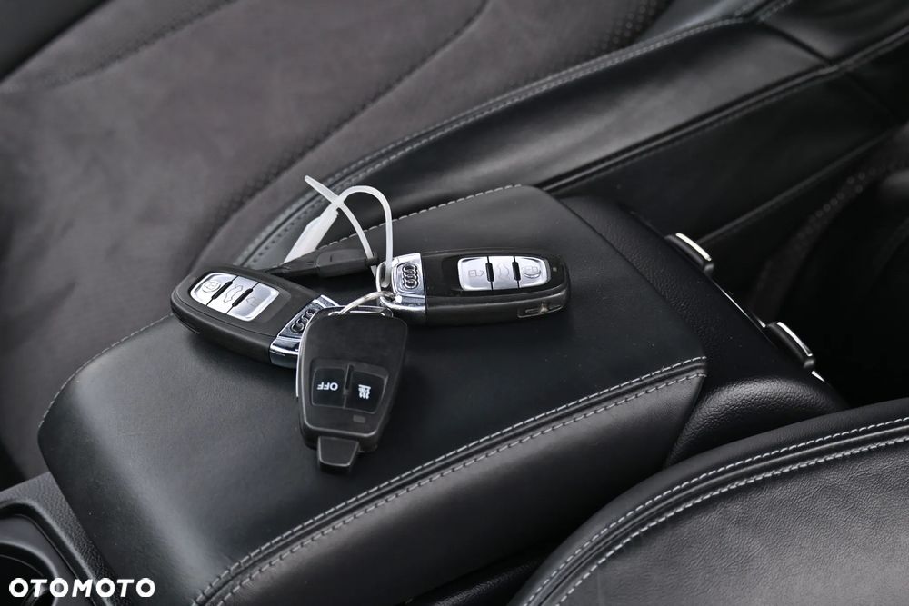 Audi A4 Avant 2.0 TDI DPF clean diesel quattro S line Sportpaket - 31