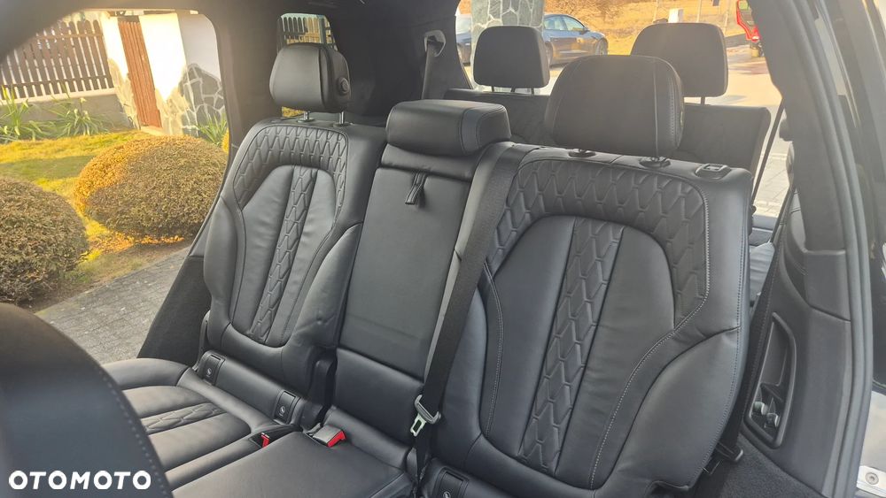 BMW X7 M50i - 18