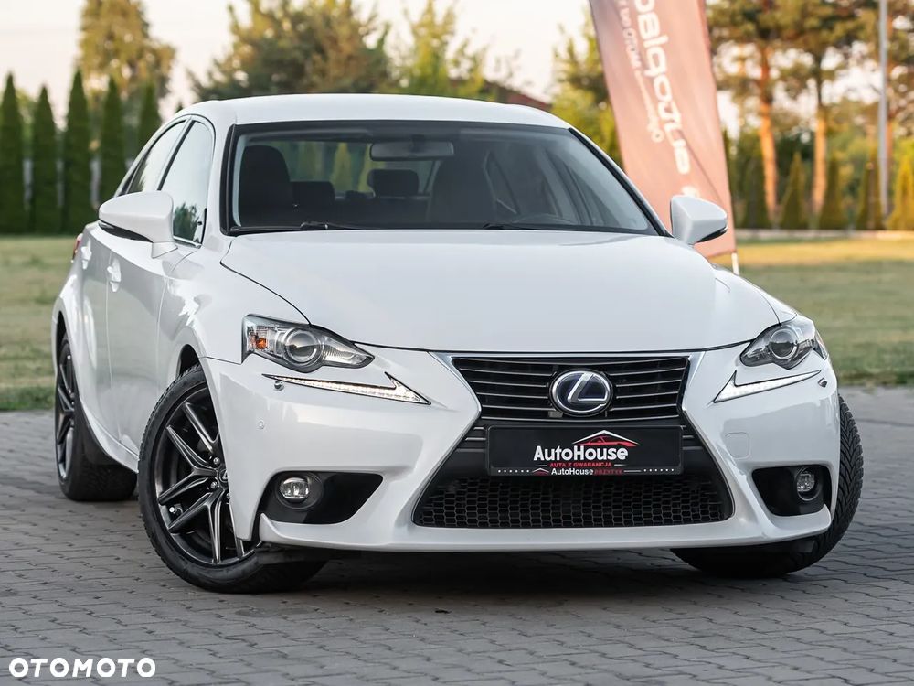 Lexus IS 300h Business - 1