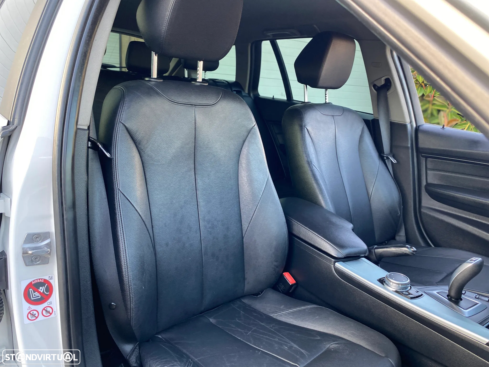 BMW 320 d Touring xDrive Pack M Auto - 24