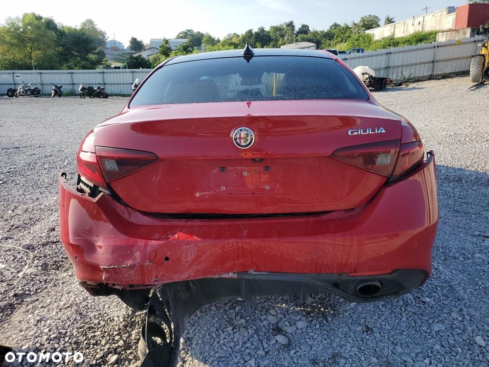 Alfa Romeo Giulia 2.0 Turbo 16V AT8 Veloce Ti - 7