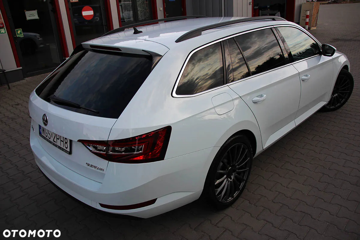 Skoda Superb Combi 2.0 TDI Style - 10