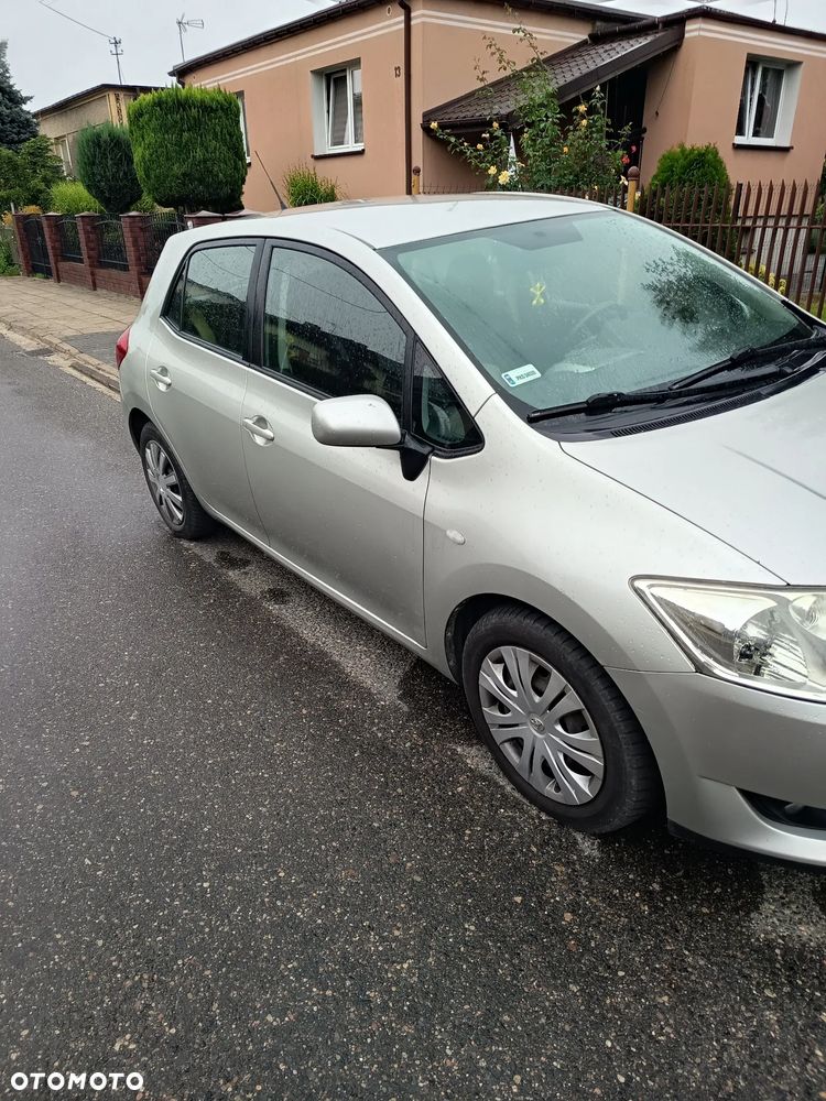 Toyota Auris 1.6 VVT-i Multimode Sol - 2