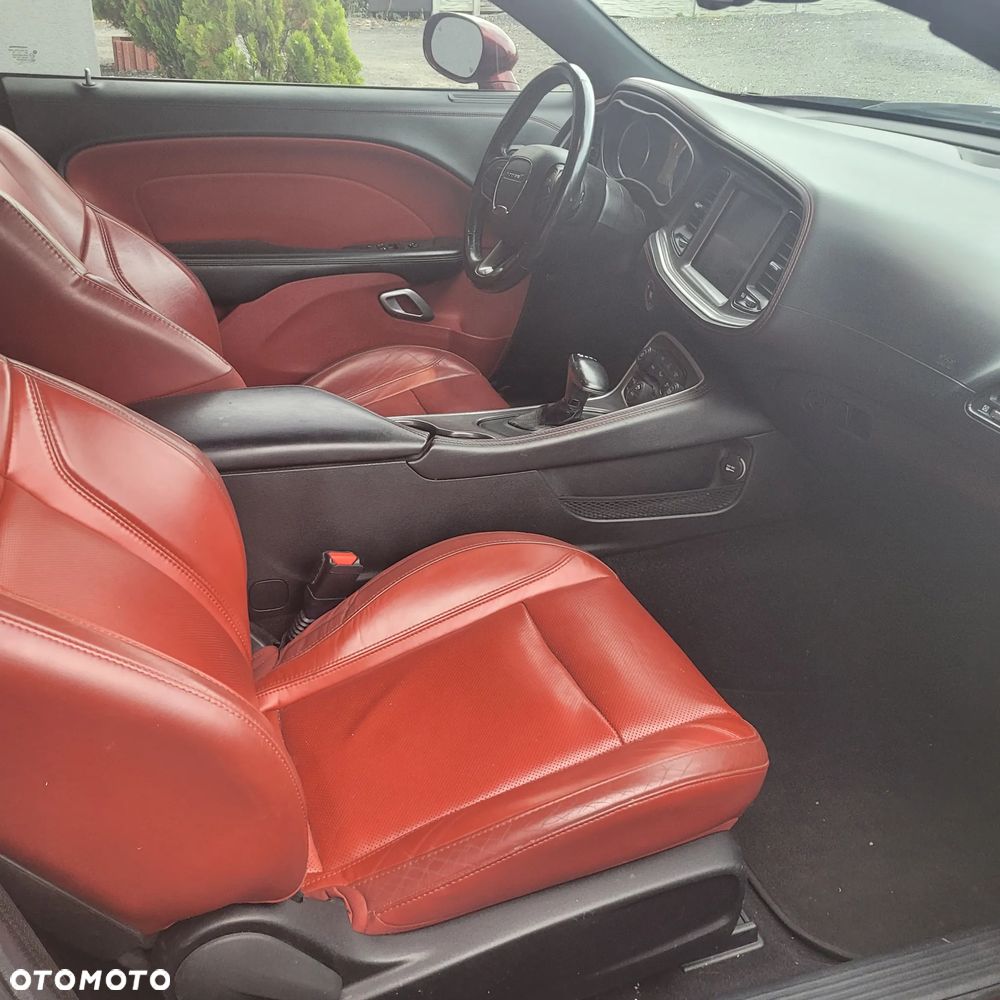 Dodge Challenger 3.6 SXT Plus - 10