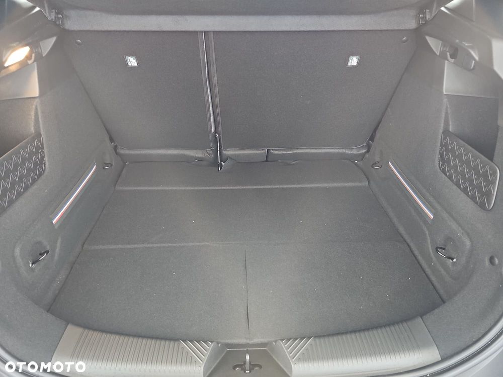 Renault 4 E-Tech 52kWh Comfort Range Techno - 28