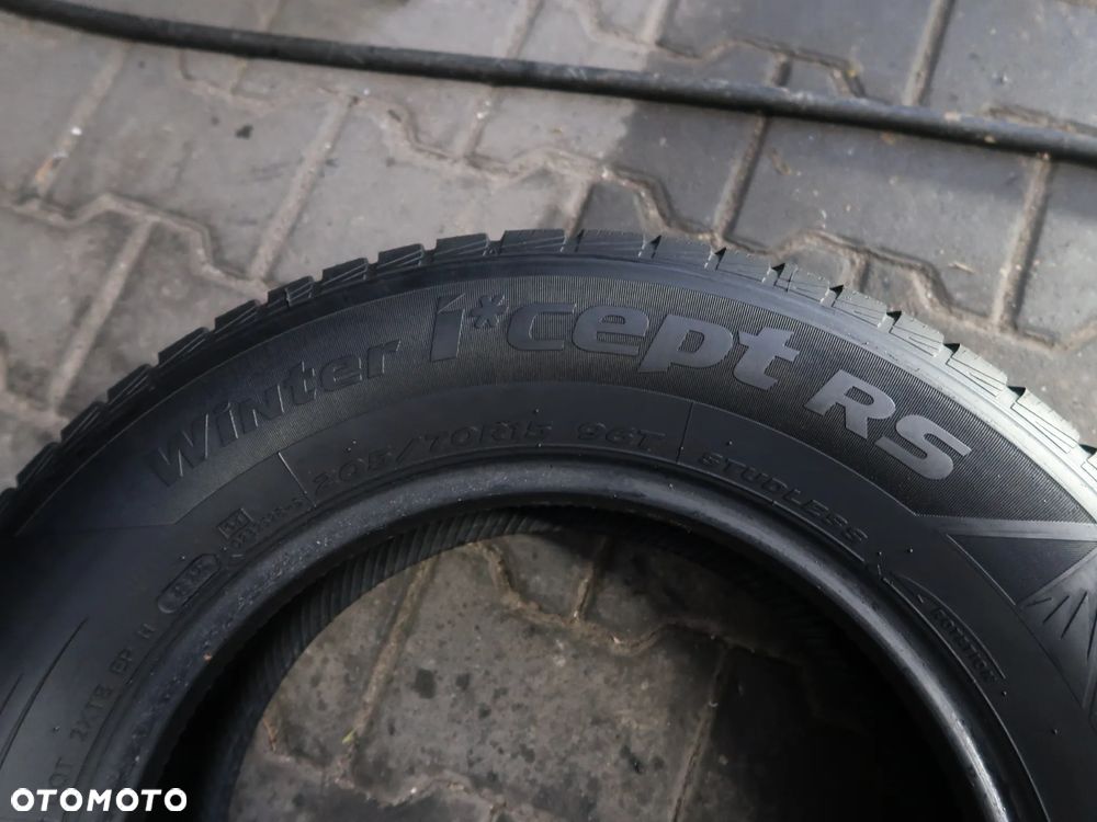 Komplet opon Hankook Winter iCept RS 205/70R15 96T - 8