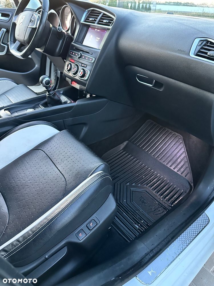 DS Automobiles DS 4 - 15