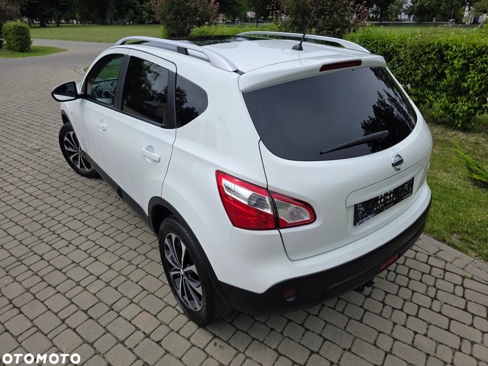 Nissan Qashqai 2.0 4 x 4 tekna - 14