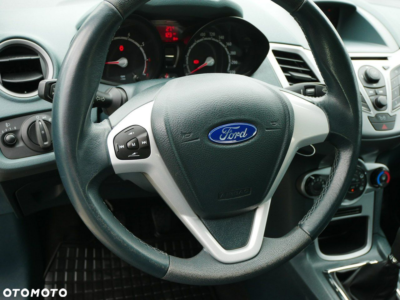 Ford Fiesta 1.25 Ambiente - 13