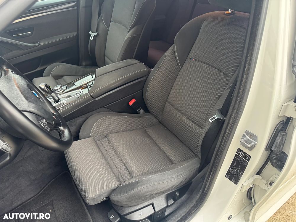 BMW Seria 5 525d Sport-Aut. - 28