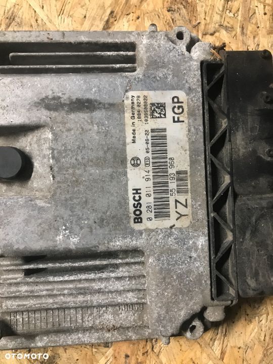 KOMPUTER STEROWNIK SILNIKA OPEL VECTRA C SIGNUM 1.9  0281011914 55193968 - 2