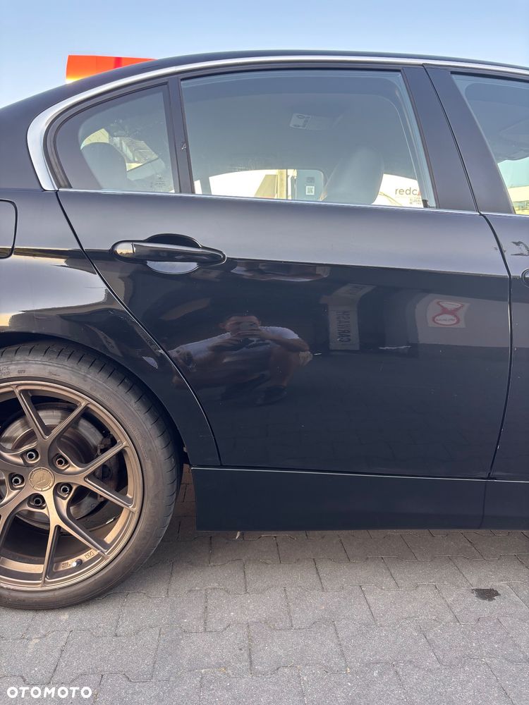 BMW Seria 3 325i - 13